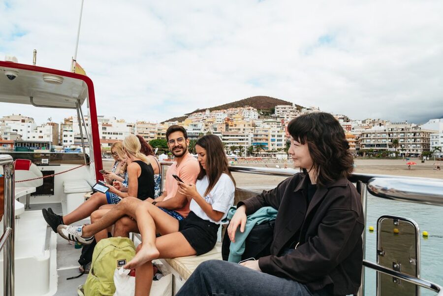 Tenerife: Eco-Yacht Whale and Dolphin Watching and Swimming - The first 30 minutes on Travelin Lady