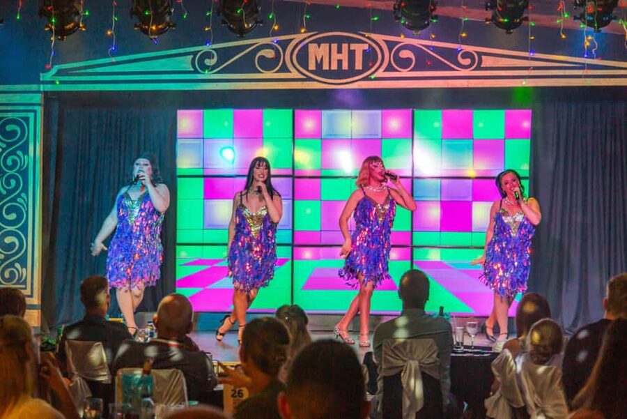 Tenerife: MHT - Music Hall Tavern Comedy Drag Dinner Show - The pre-show warms up the room
