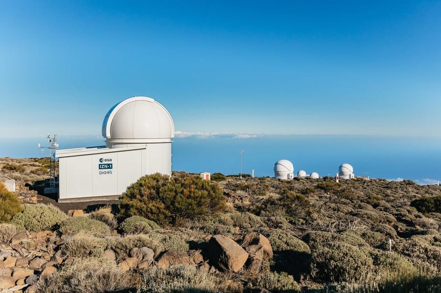 Tenerife: Mount Teide Observatory Guided Tour - A night telescope shows how astronomers work after dark