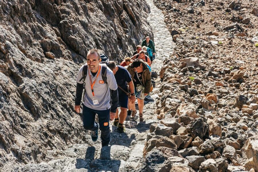 Tenerife: Mount Teide Summit Hiking Adventure with Cable Car - What to wear and carry