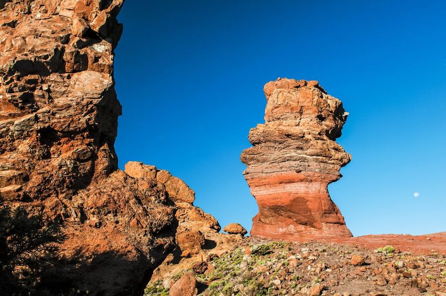 Tenerife: Mount Teide Tour with Cable Car Ticket & Transfer - The guide and coach make a real difference