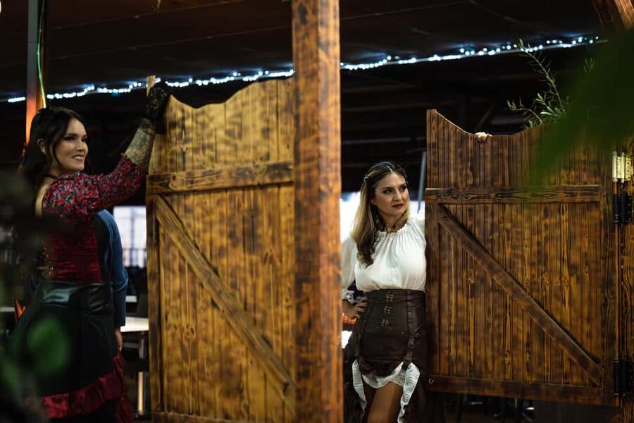 Tenerife : Musical show "the wild south" with dinner and transfer - A Western show rather than a quiet dinner