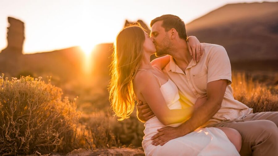 Tenerife: Photography Sessions - Families, Couples, Friends - Choosing between a beach, hotel, or personal location