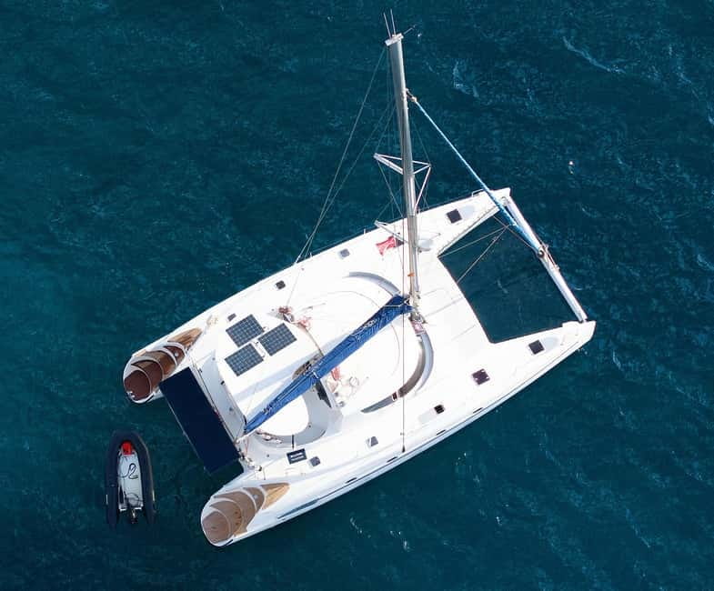Tenerife: PRIVATE Catamaran cruise with Lunch and Drinks - The 45-minute cruise along Tenerife’s south coast
