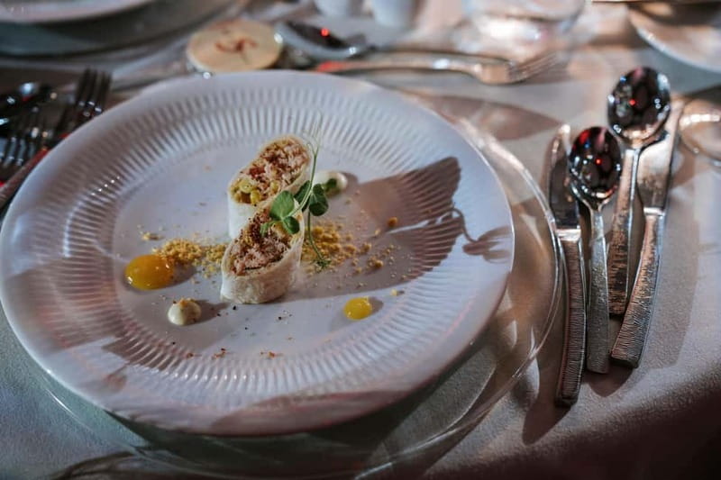 Tenerife: Scandal Dinner Show Entry Ticket and 5-Course Meal - Quick takeaways for booking