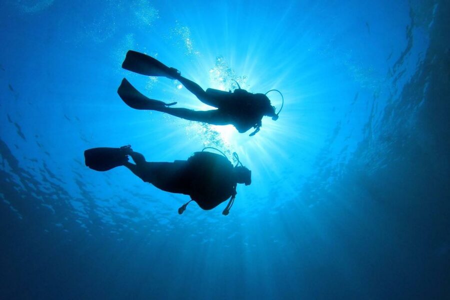 Tenerife: Scuba Diving Experience with Instructor and Gear - The protected bay and the underwater session