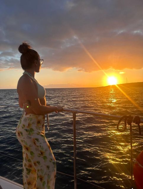 Tenerife: Sunset Catamaran Tour with Transfer, Buff & Drinks - Tapas, fruit, and drinks on the catamaran