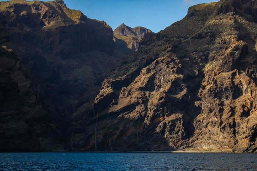 Tenerife: Teide National Park and Dolphins Sailboat Tour - From hotel pickup to Tenerife’s volcanic heart