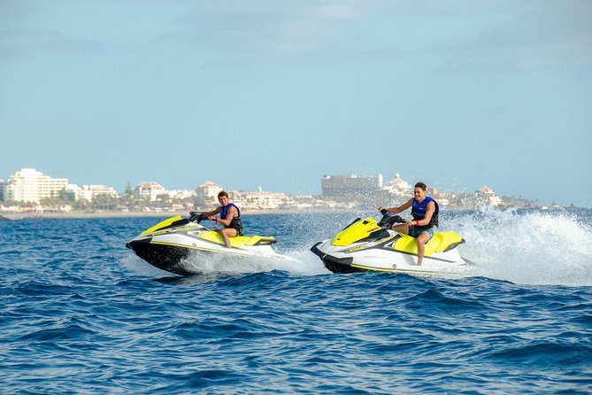 Tenerife Water Sports Package with 40 Min. Jet Ski and Parascending for 2 People - Switching boats for parasailing