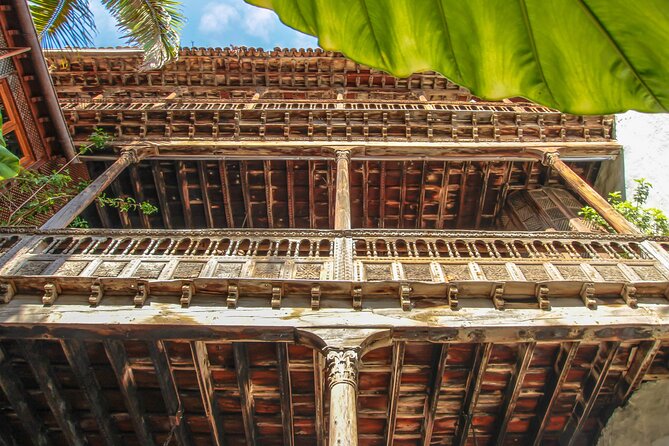 Twin Ticket Casa de los Balcones + Molino de gofio del Hoyo - Casa de los Balcones and its carved wooden work