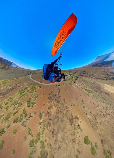 Vuelo Parapente Tenerife Teide (2200 metros) - Landing and the ride back